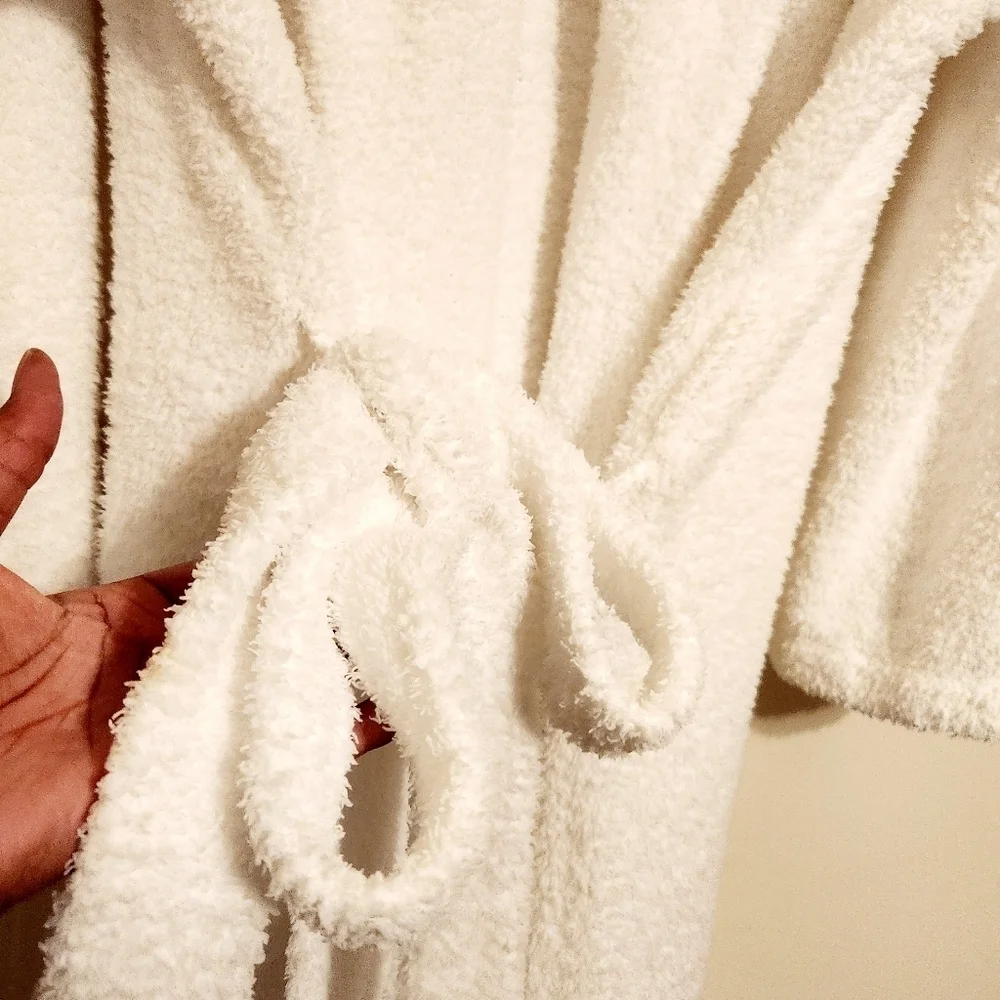 Barefoot Dreams | Women's White CozyChic® Ribbed Hooded Robe (Size 2/Medium)